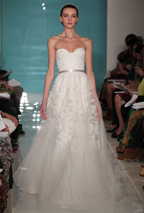 свадебное платье бюстье с поясом reem acra 2013 