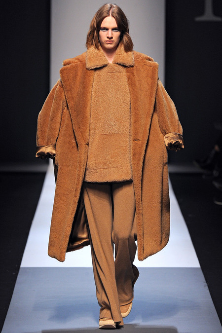 Коллекции осень-зима 2013-2014 Max Mara, пальто верблюжий оттенок