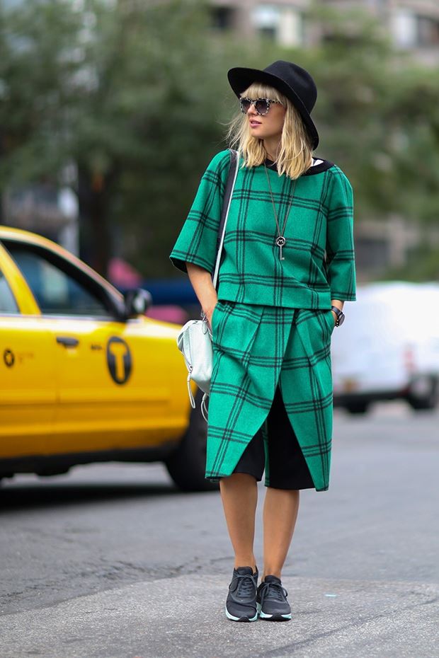 клетчатый зеленый костюм, уличная мода Нью-Йорка 2014-2015