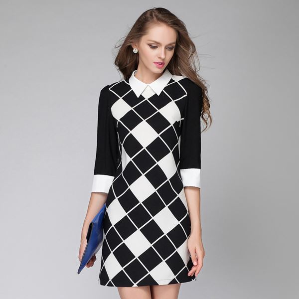 черно-белое короткое платье в клетку 2015 