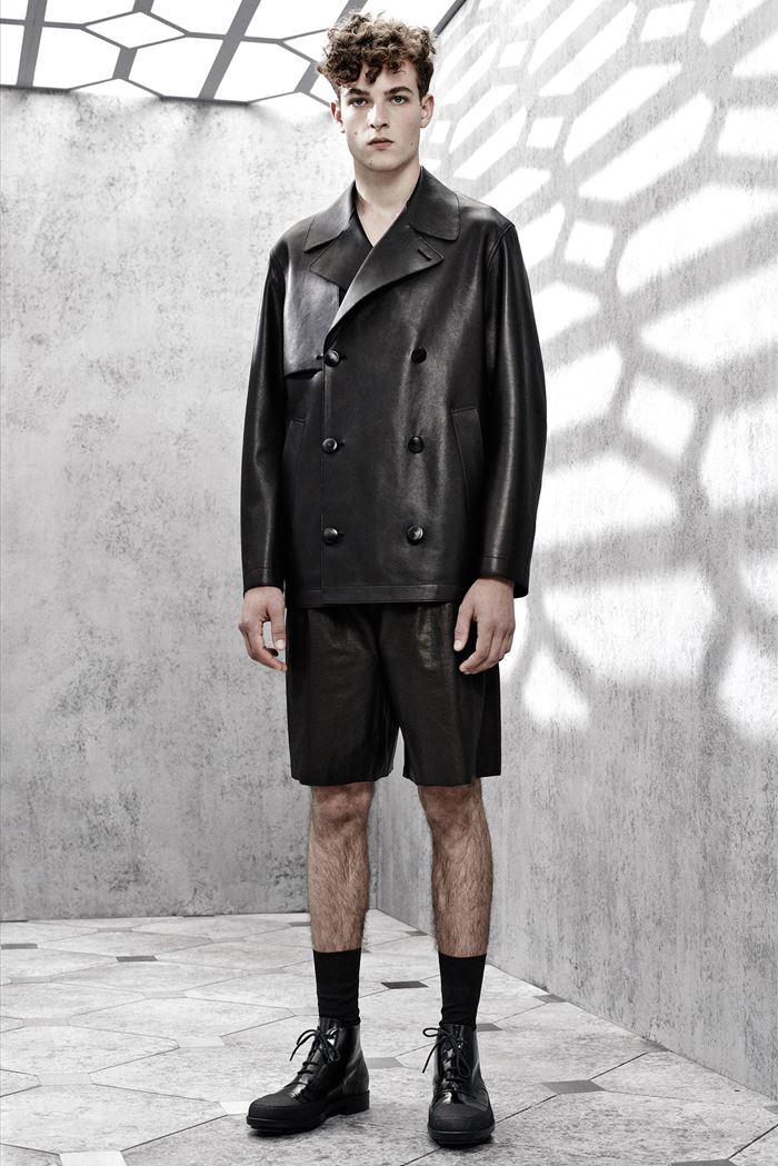 Balenciaga черная мужская кожаная куртка весна-лето 2015