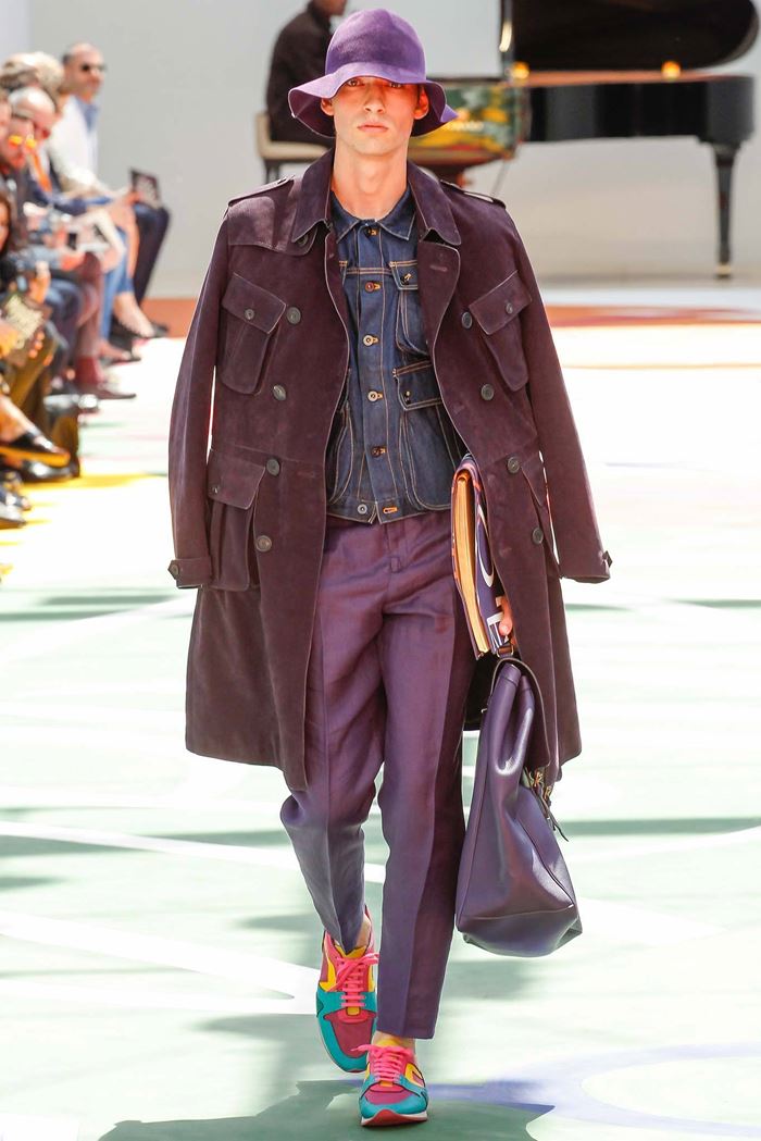 Burberry Prorsum длинное фиолетовое мужское пальто весна-лето 2015