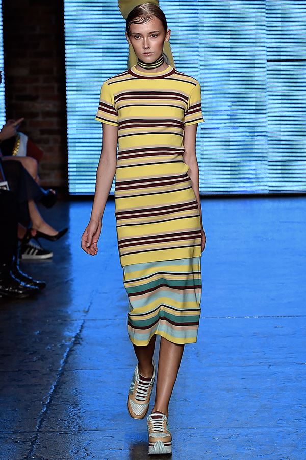 DKNY желтое платье весна-лето 2015