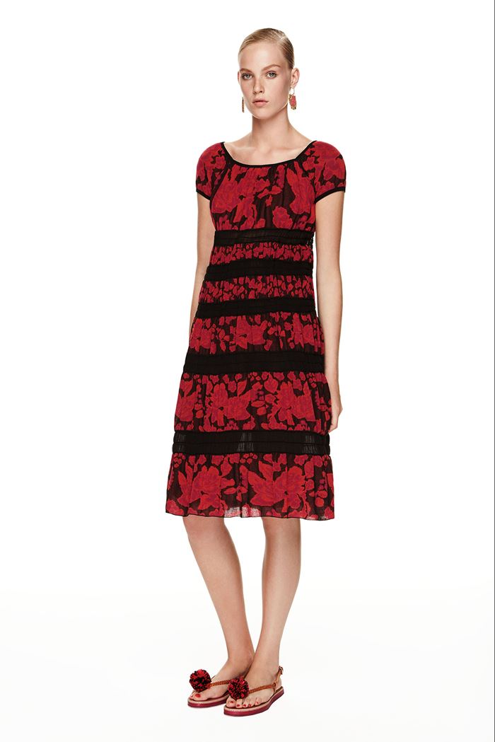 M Missoni красно-черное платье весна-лето 2015