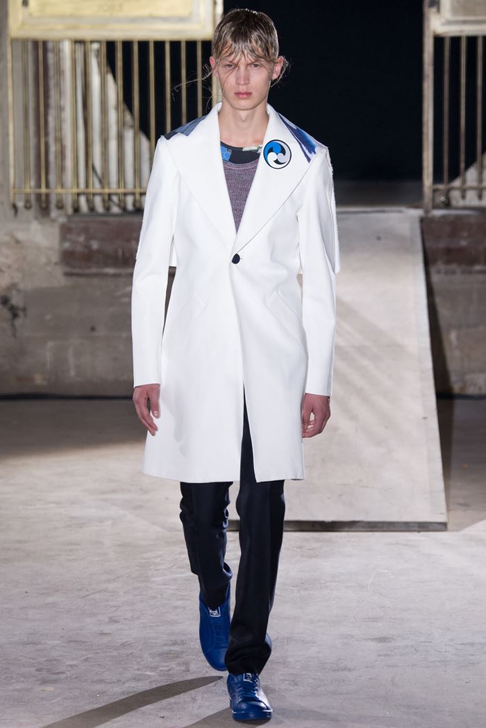 Raf Simons белое мужское пальто весна-лето 2015