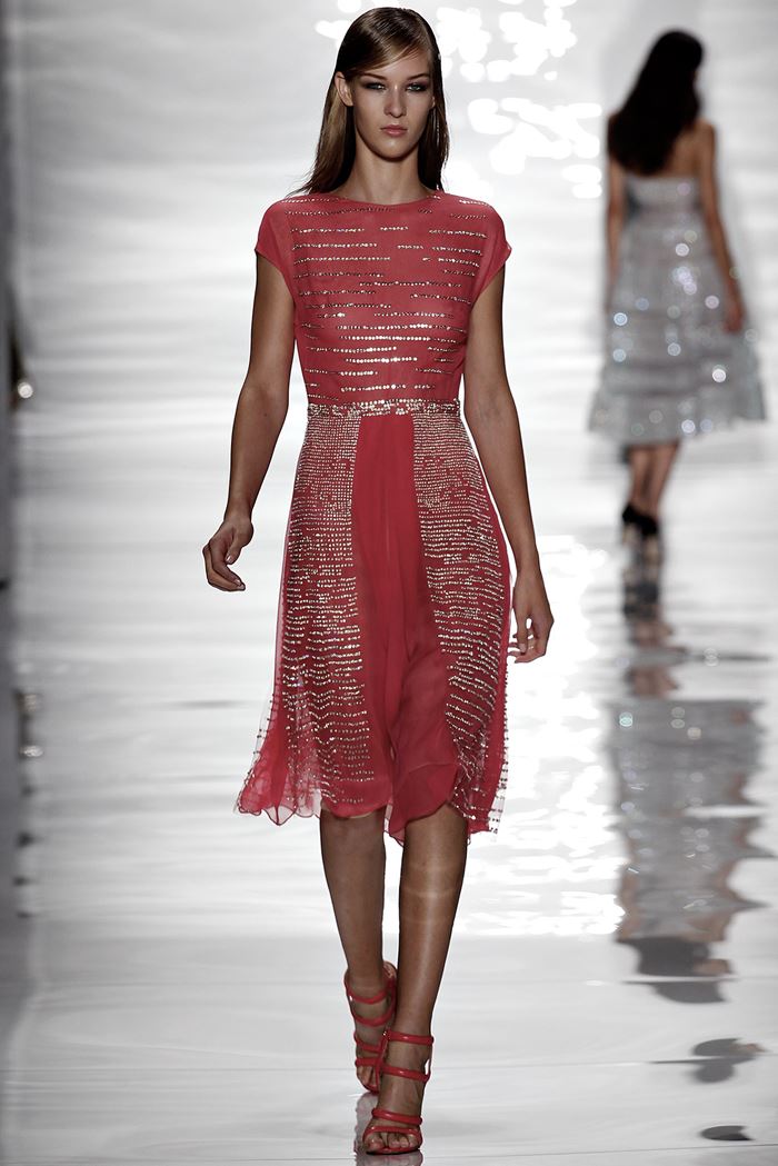 Reem Acra красное платье весна-лето 2015