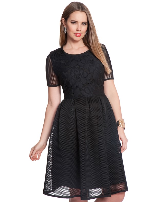 приталенное черное коктейльное платье для полных 2015 