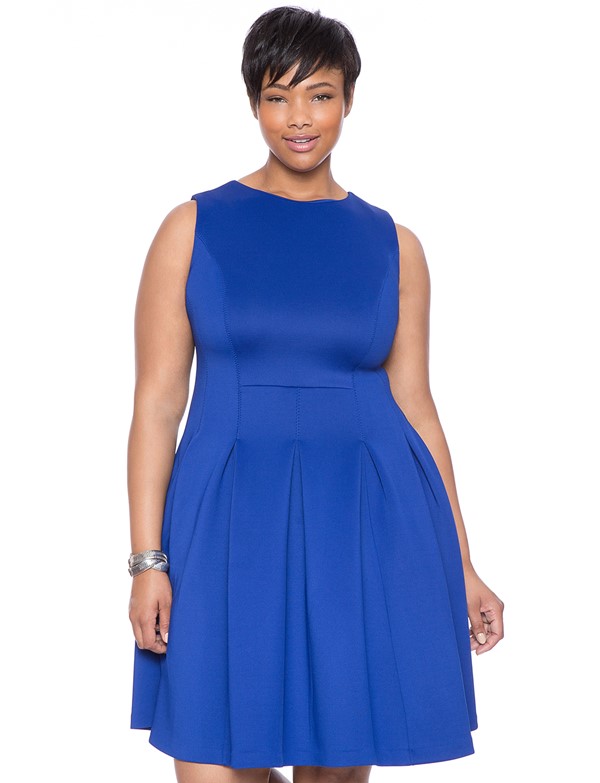 ярко синее короткое коктейльное платье для полных 2015 