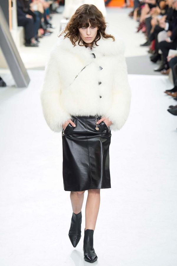 Кожаные юбки осень-зима 2015-2016: Louis Vuitton 