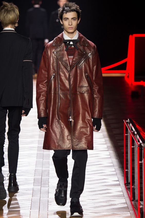 Dior Homme темно-красное кожаное пальто на молнии