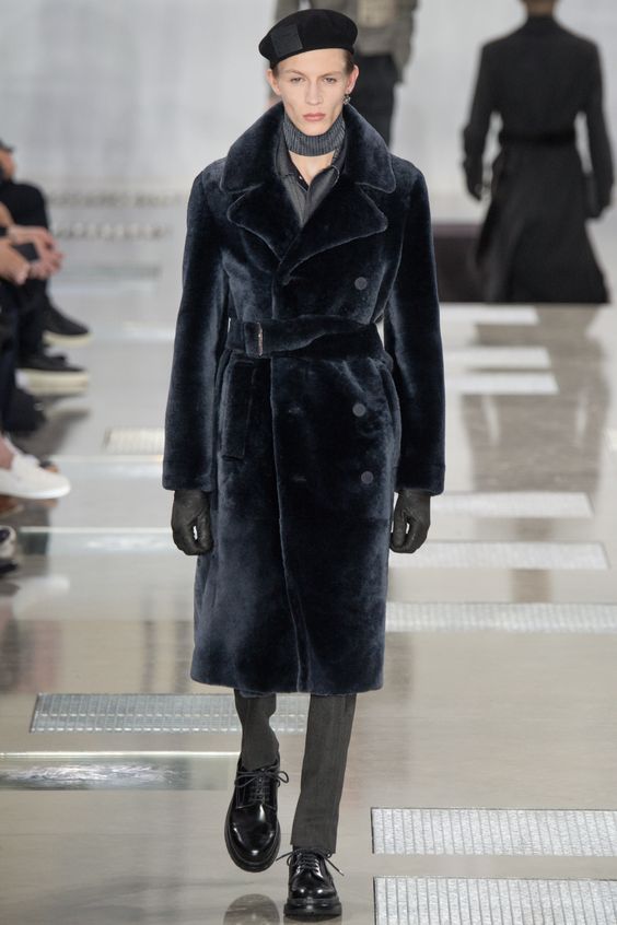 Louis Vuitton черная мужская двубортная шуба