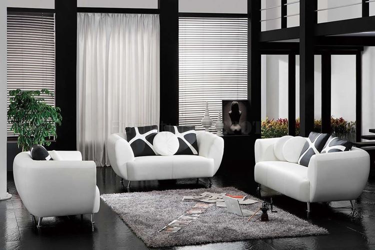 Бежевый диван в интерьере: контрастная чёрно-белая гостиная