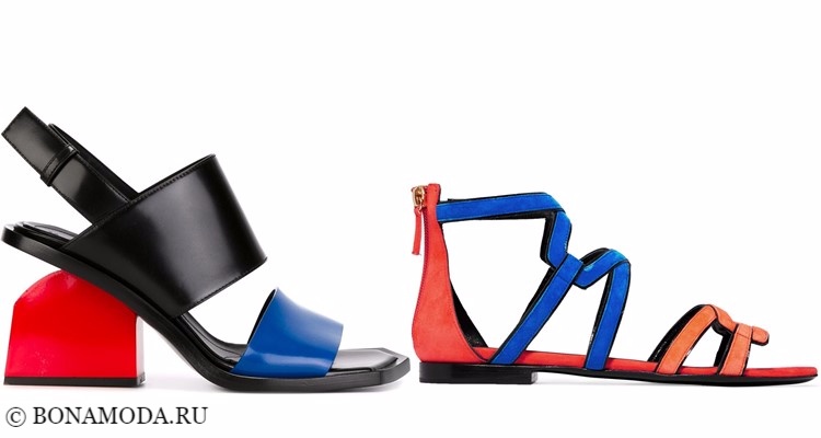 Модные туфли тенденции 2017-2018: яркие красно-синие босоножки колор блок на низком каблуке