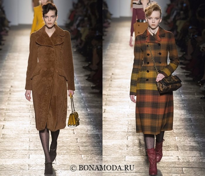 Модные женские пальто осень-зима 2017-2018: коричневые двубортные Bottega Veneta