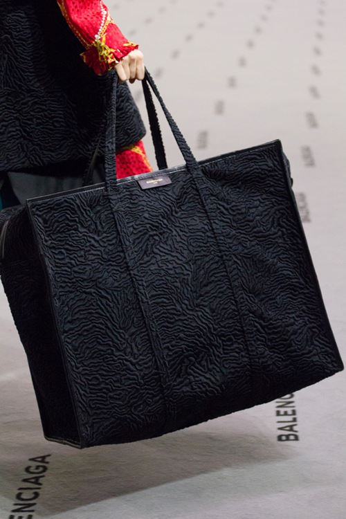 Сумки Balenciaga осень-зима 2017-2018 - большая черная сумка 