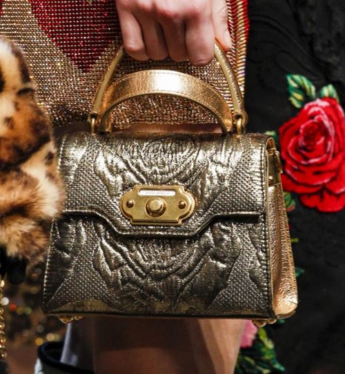 Сумки Dolce&Gabbana осень-зима 2017-2018: золотая маленькая