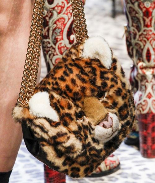 Сумки Dolce&Gabbana осень-зима 2017-2018: леопардовая плюшевая голова