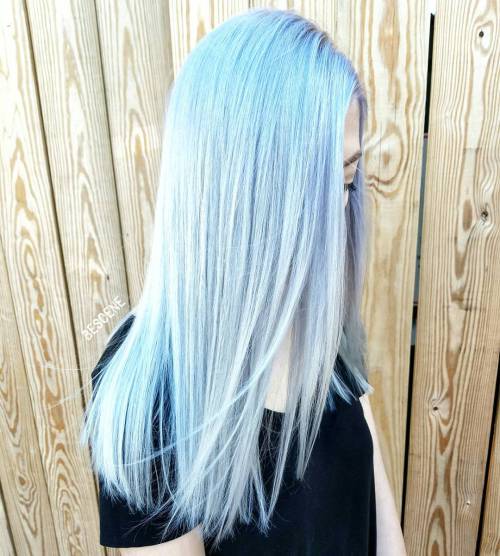 Голубые волосы - длинные платиновые волосы 
