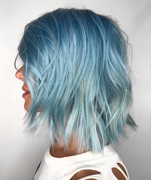 Голубые волосы - цвет на платиновых волосах стрижки боб-каре ступеньками
