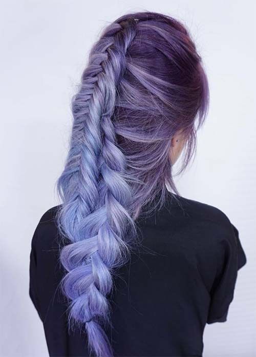 Сиреневые и лиловые волосы: длинная обратная коса-колосок 