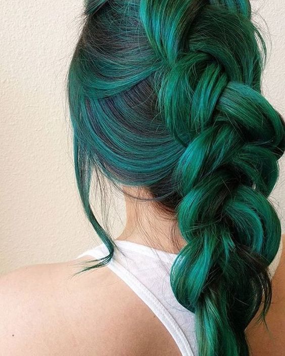 Зелёные волосы - изумрудная французская коса наоборот