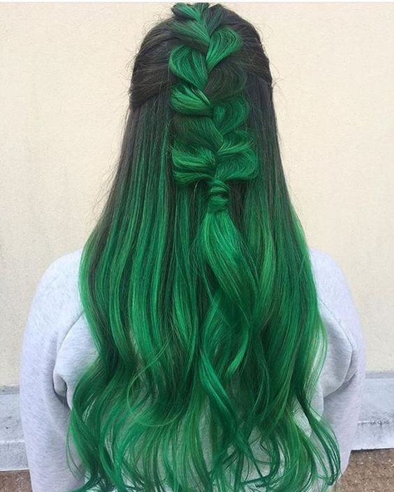 Зелёные волосы - "мальвина" с растрёпанной косой
