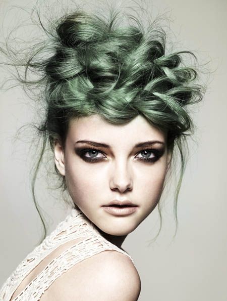 Зелёные волосы - свадебная причёска с косой-короной