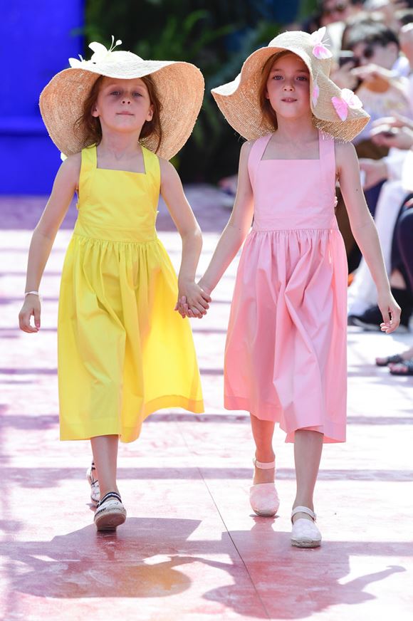 Летние платья для девочек 7-8 лет на 2018 - Жёлтый и розовый сарафаны Bonpoint 