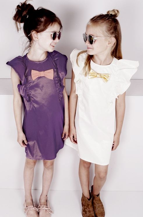 Модные детские платья для девочек 7-8 лет на лето-2018 - платья с рукавами-бабочка и бантами Knast by Krutter