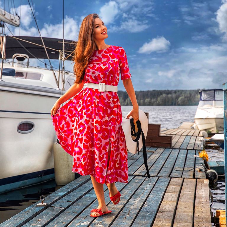 Фотосессия Юлии Такшиной в коллекции Villagi лето-2019 на яхте в Подмосковье - фото 13