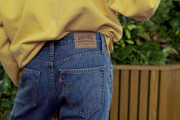 Футболки, толстовки, свитшоты, джинсы в коллекции Levi’s x Stranger Things осень-зима 2019-2020 - фото 3