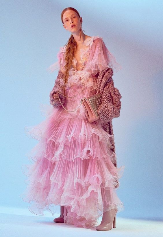 Летние платья с воланами - Пышное розовое платье принцессы