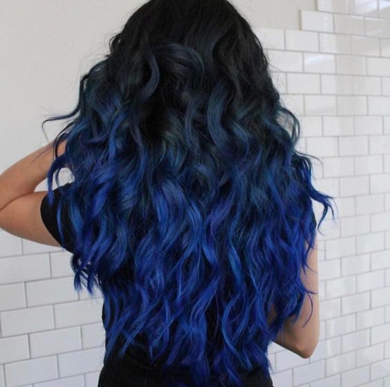 Синие волосы - длинные кудри и стиль омбре