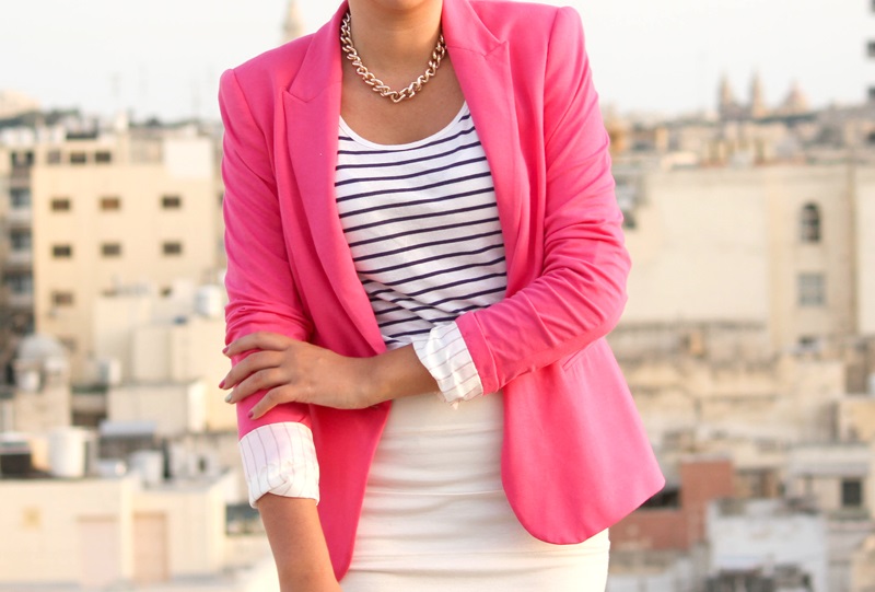 С чем носить розовый жакет: 7 идей для стильных цветовых сочетаний