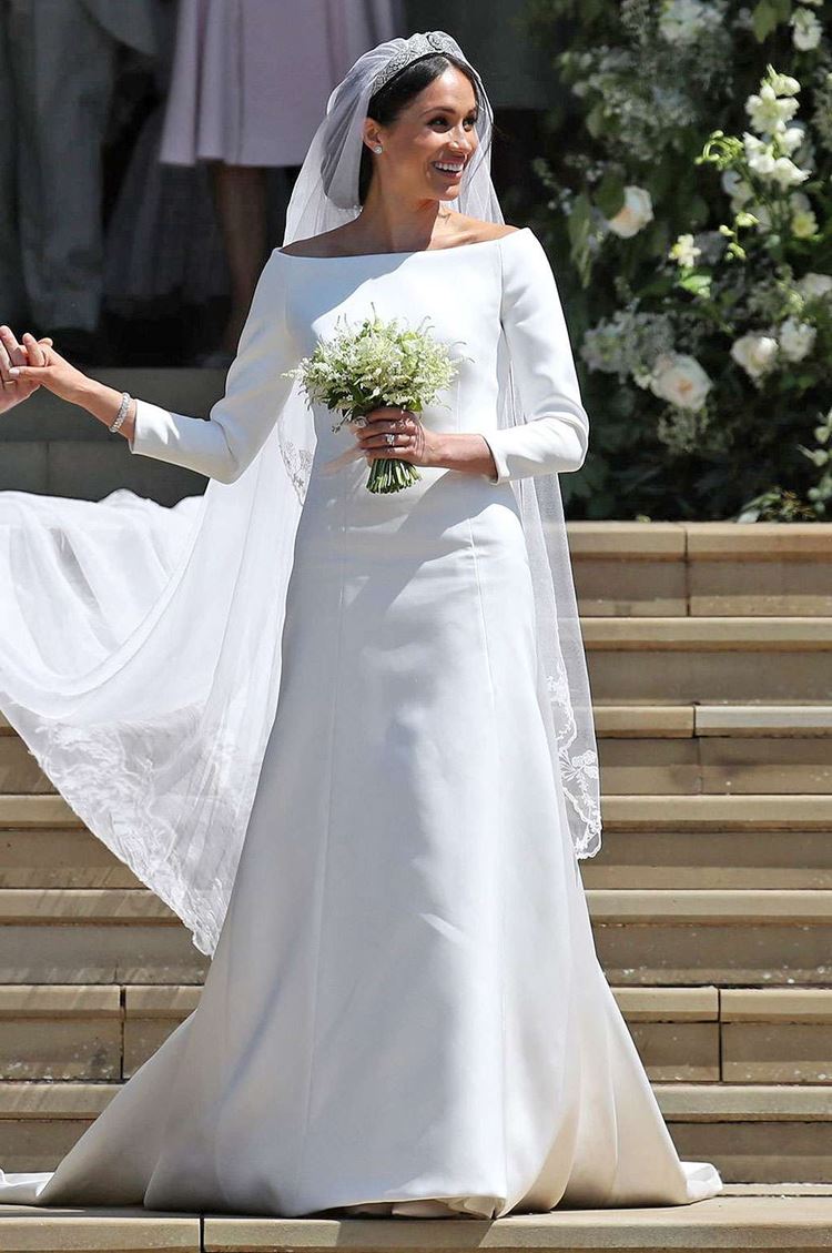 Меган Маркл в свадебных платьях -  в наряде Givenchy